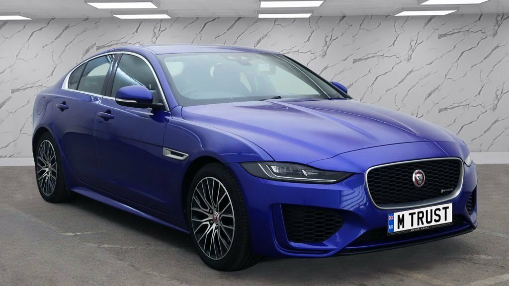 Jaguar XE 2L R-dynamic S Blue