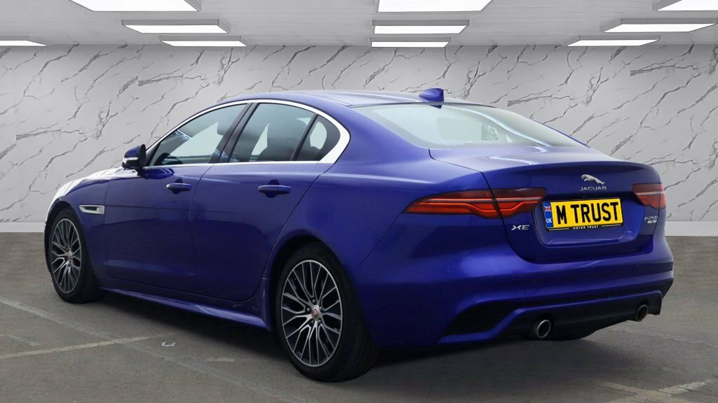 Jaguar XE 2L R-dynamic S Blue #2
