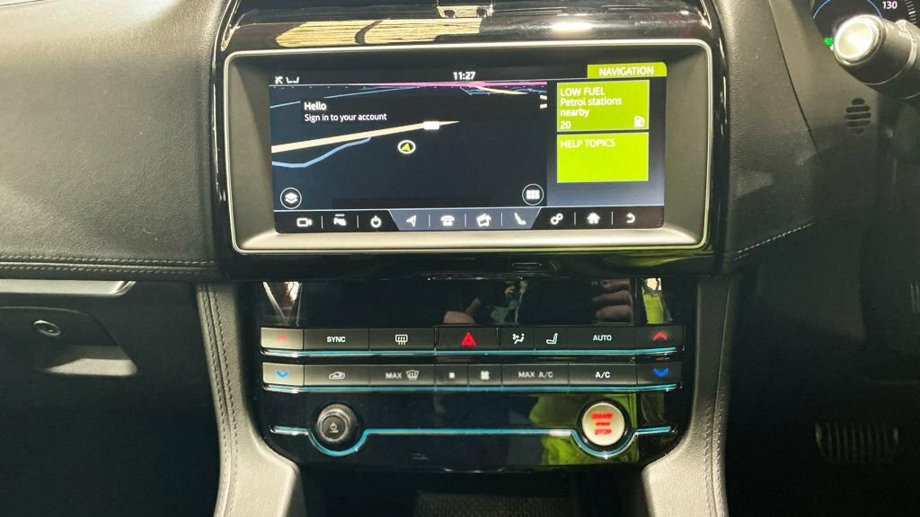 Jaguar F-Pace 2L Prestige Black #6