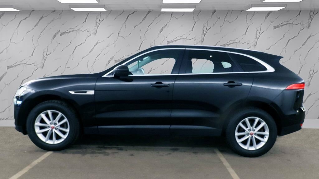 Jaguar F-Pace 2L Prestige Black #5