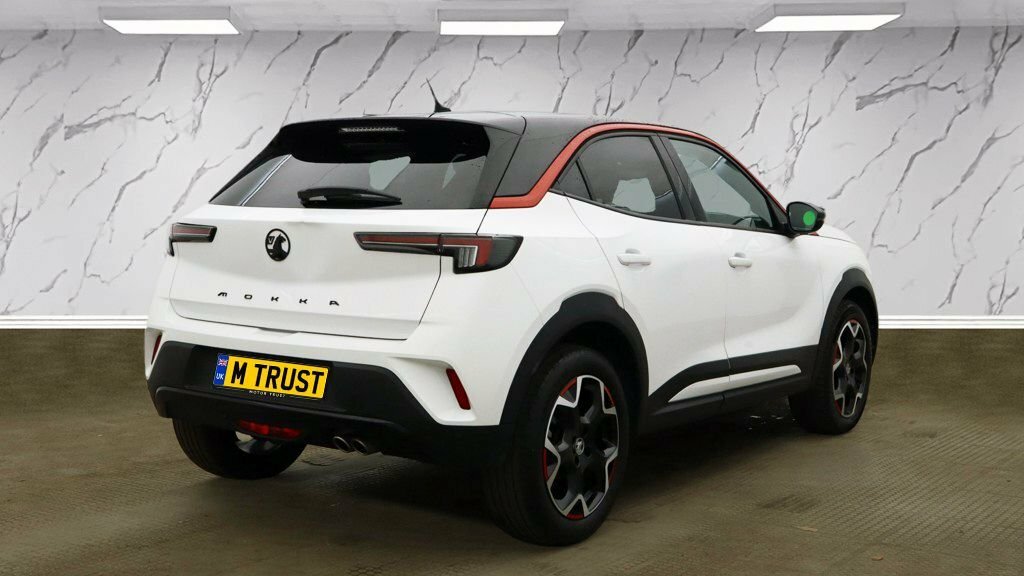 Vauxhall Mokka 1L Gs White #4