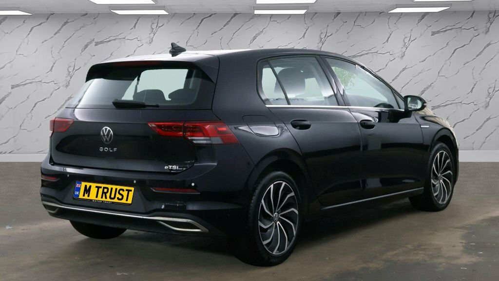 Volkswagen Golf 1.5L Style Black #4