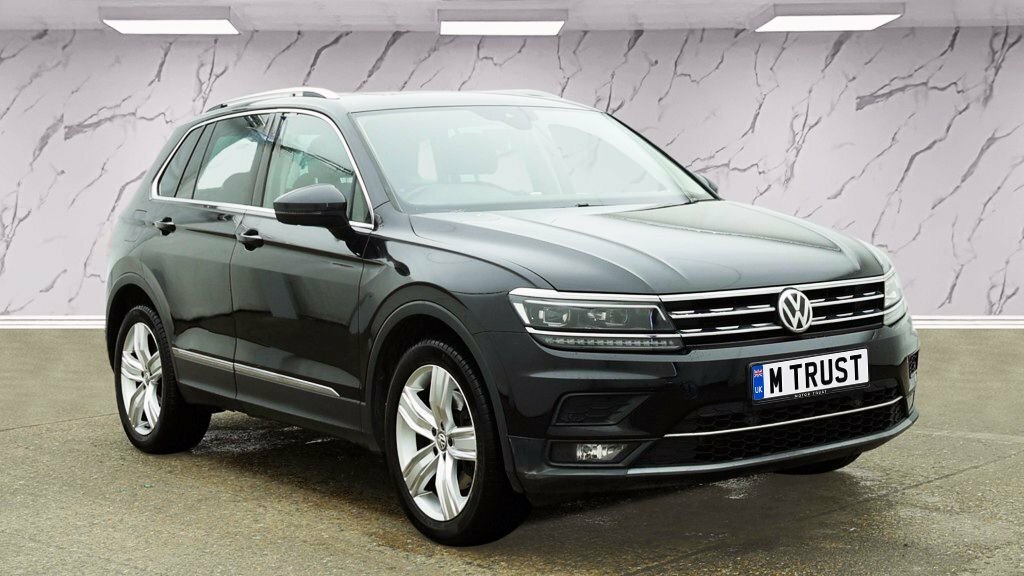 Volkswagen Tiguan 2L Sel Black #2