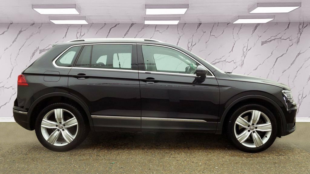 Volkswagen Tiguan 2L Sel Black #5