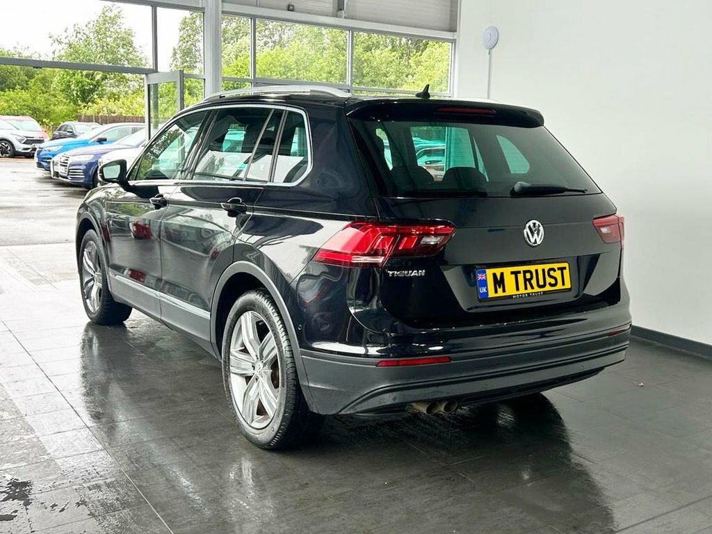 Volkswagen Tiguan 1.5L Match WF69LFE Black #6