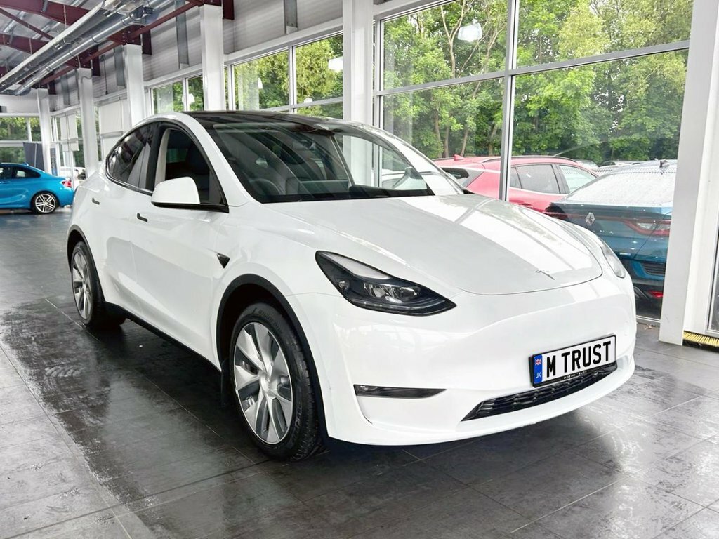 Tesla Model Y Suv White