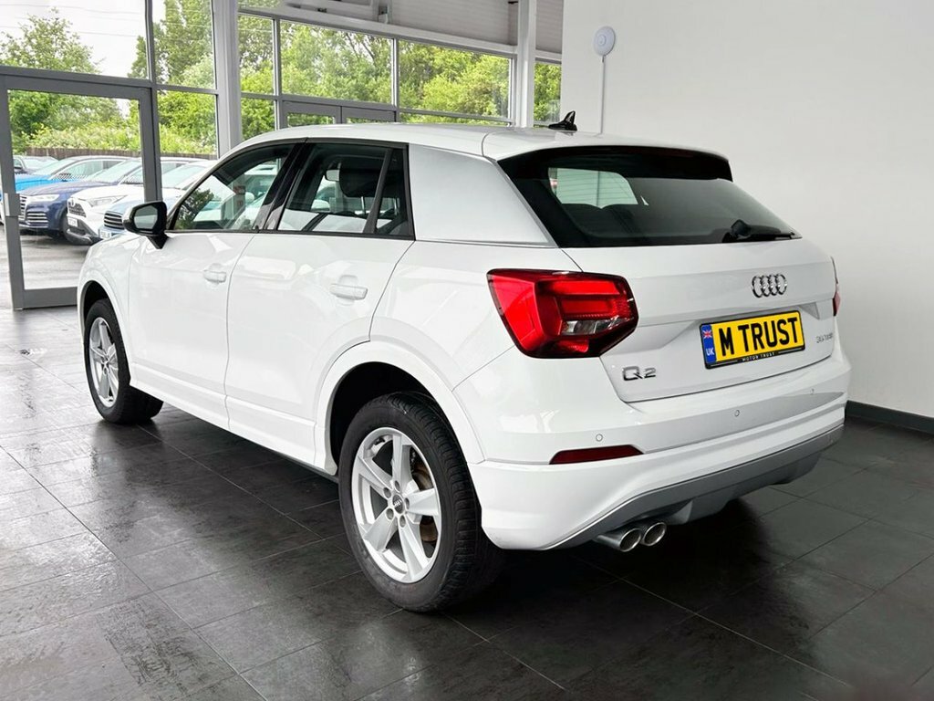 Audi Q2 1.5L Sport White #5