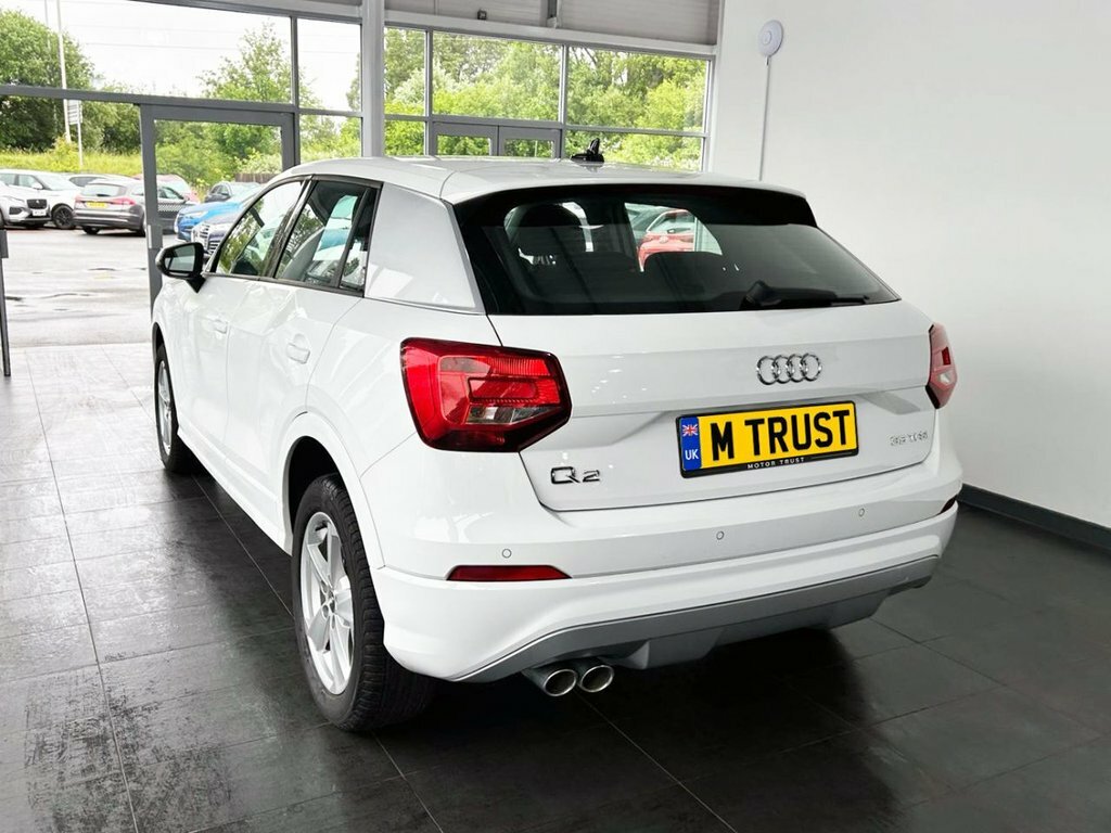 Audi Q2 1.5L Sport White #6