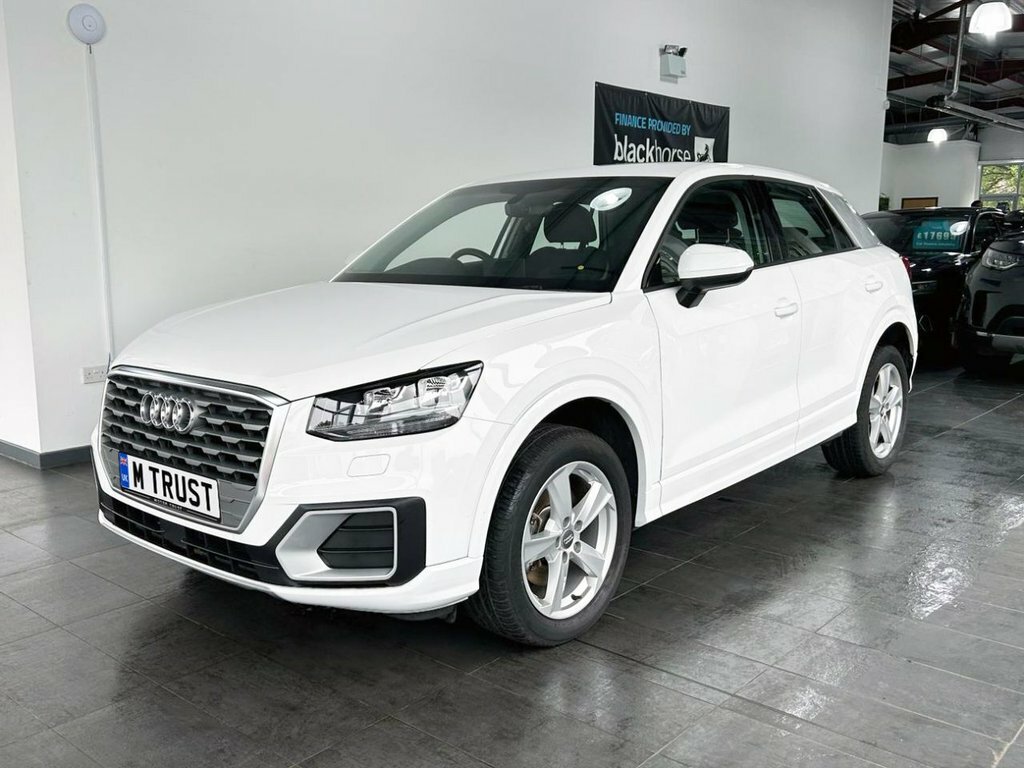 Audi Q2 1.5L Sport White #4