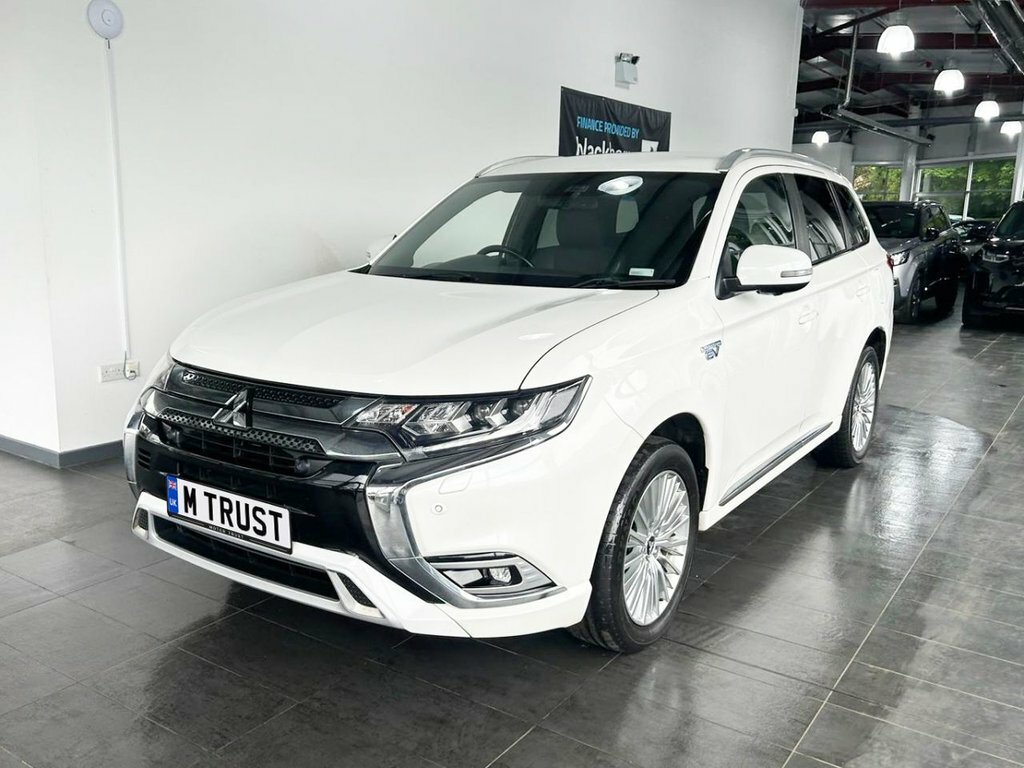Mitsubishi Outlander 2.4L 5Hs DU69NZX White #4