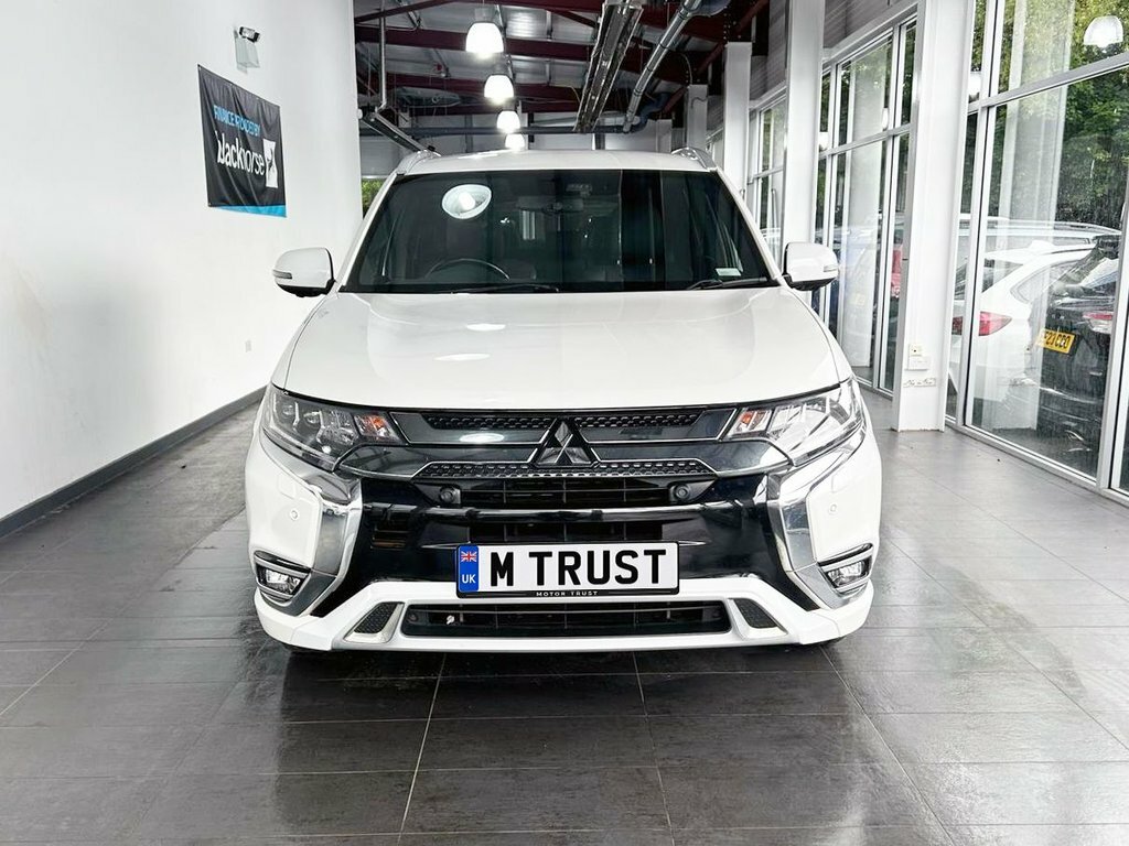 Mitsubishi Outlander 2.4L 5Hs DU69NZX White #3