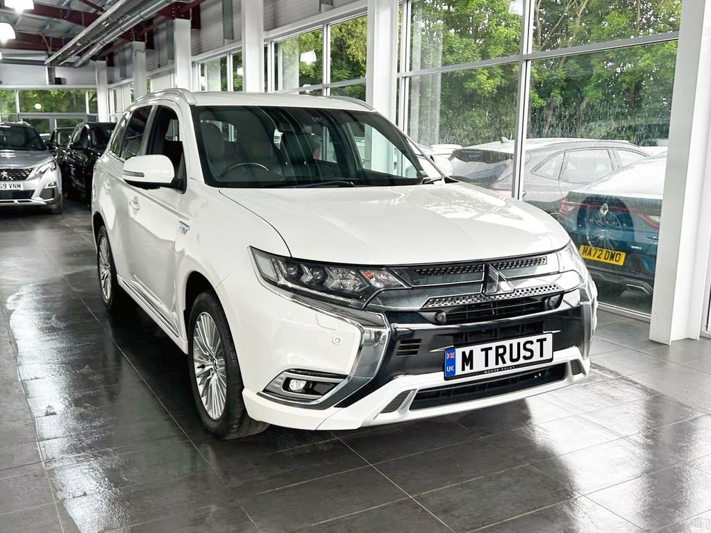 Mitsubishi Outlander 2.4L 5Hs DU69NZX White #2