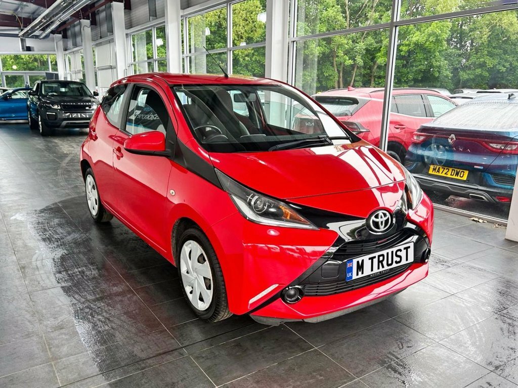 Toyota Aygo 1L X-play OV66XCP Red #2