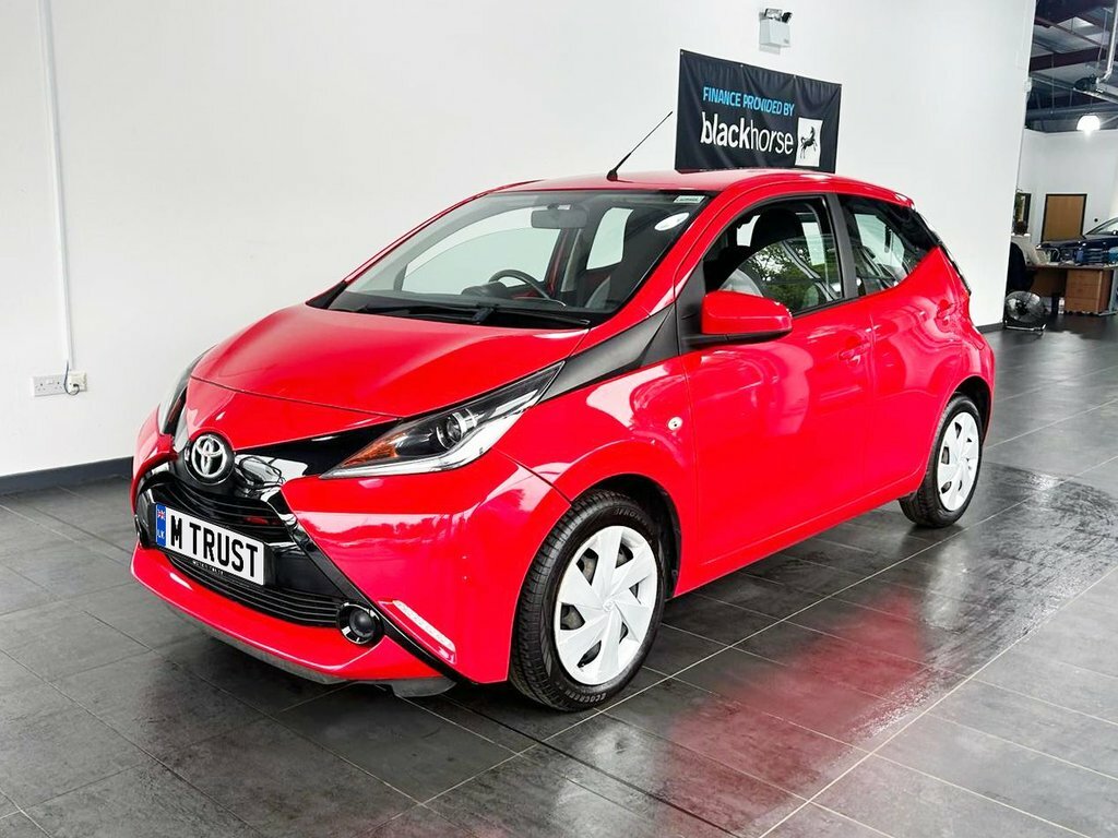 Toyota Aygo 1L X-play OV66XCP Red #5