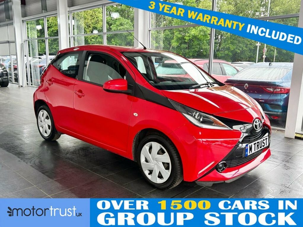 Toyota Aygo 1L X-play Red