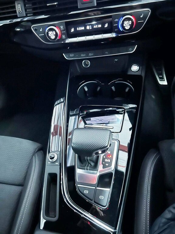 Audi A4 Avant 2L Black Edition White #14