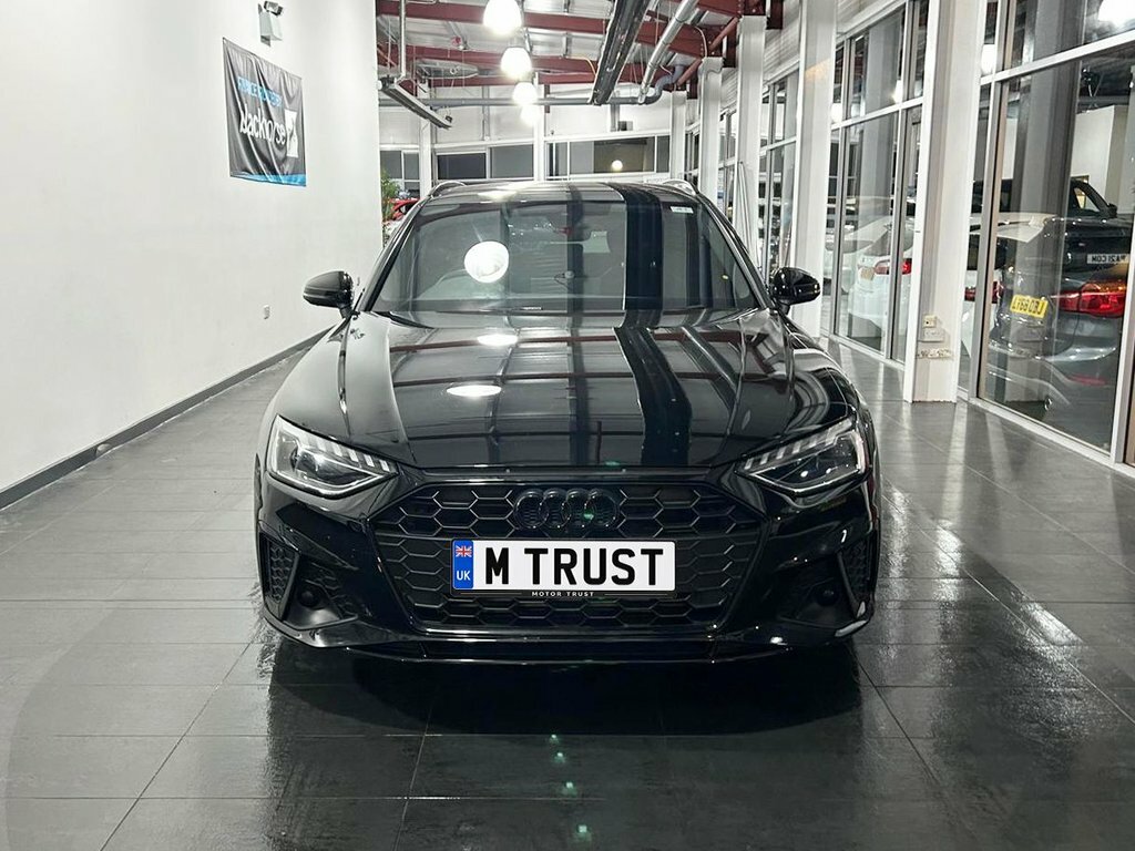 Audi A4 Avant Estate Black #2