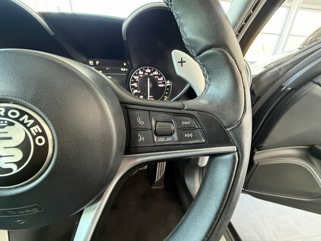 Alfa Romeo Giulia 2.0 Tb 280 Veloce White #23