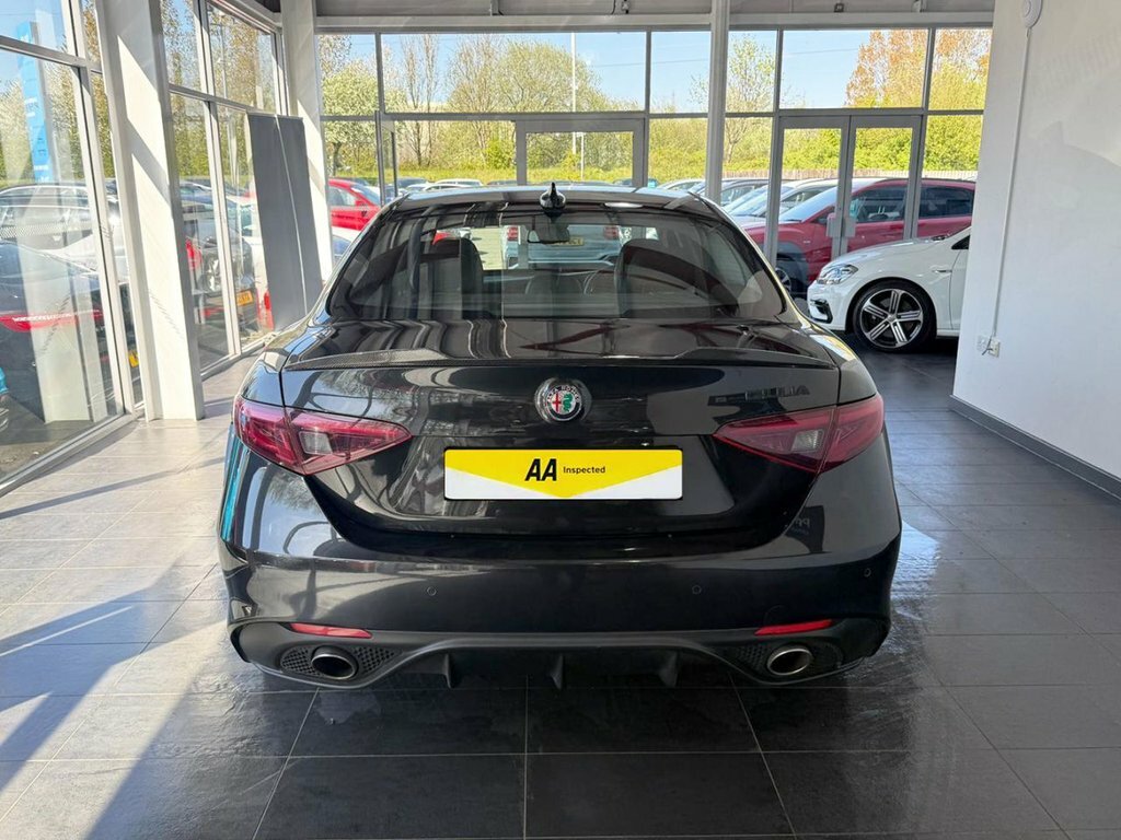 Alfa Romeo Giulia 2.0 Tb 280 Veloce White #7