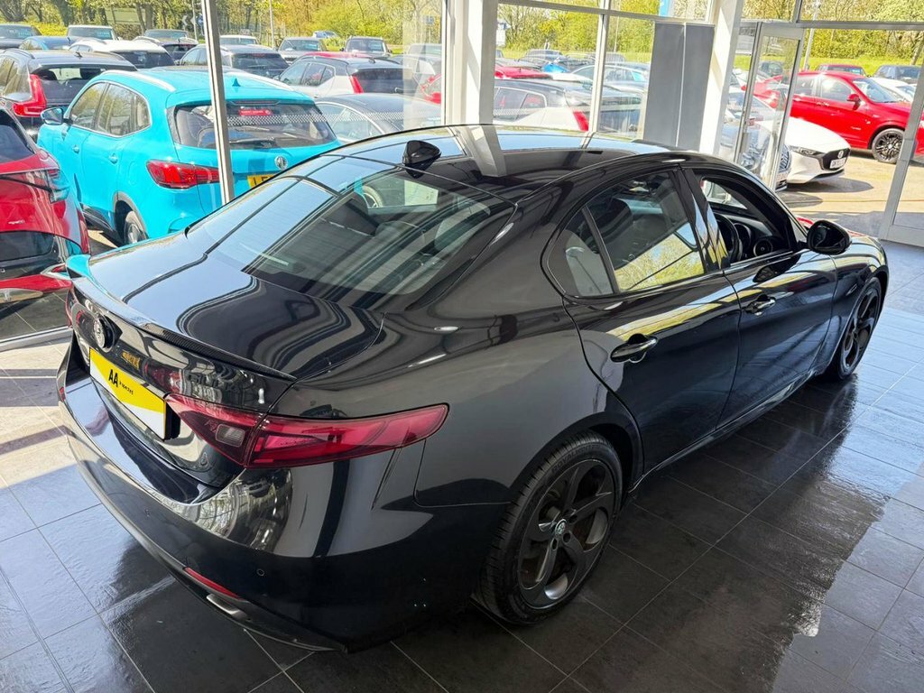 Alfa Romeo Giulia 2.0 Tb 280 Veloce White #13