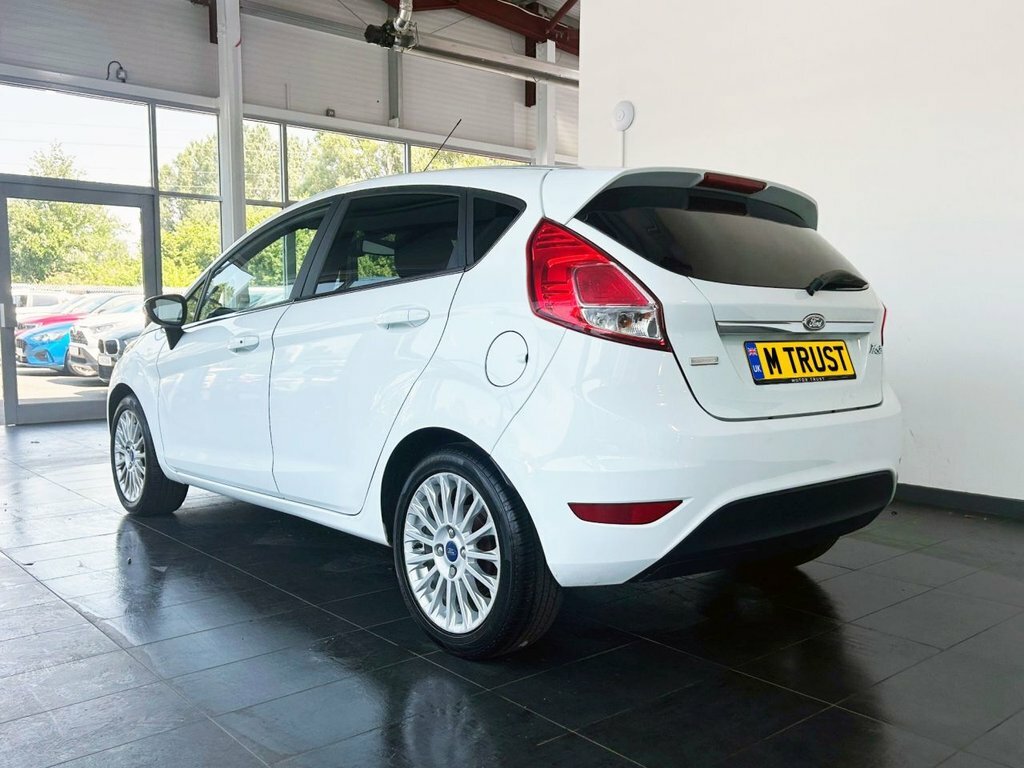 Ford Fiesta 1L Titanium White #6