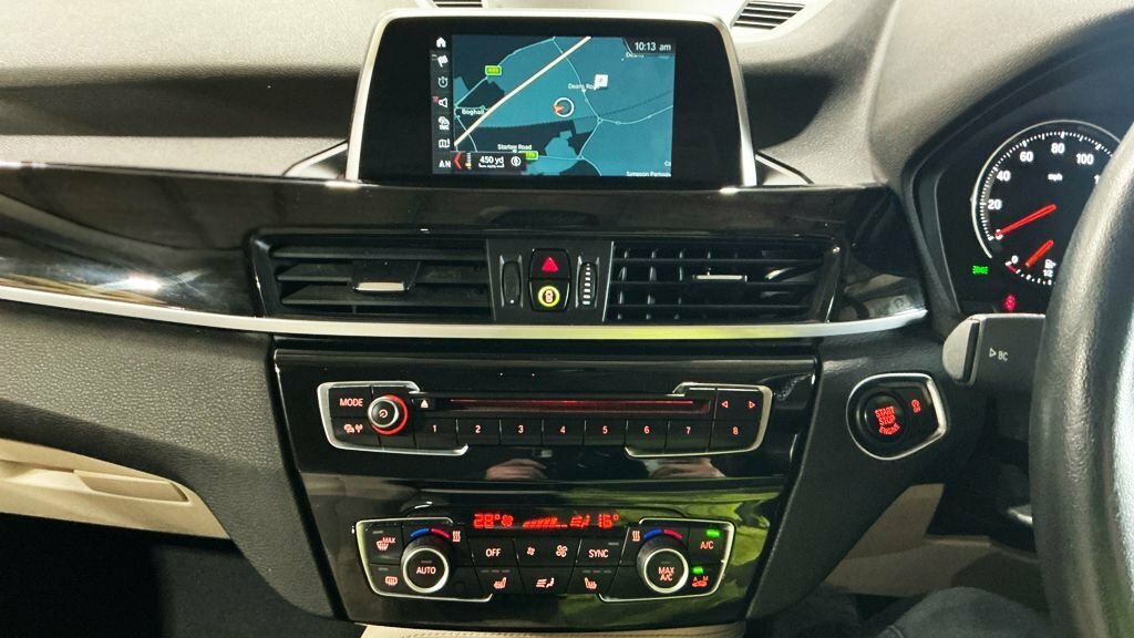 BMW X1 X1 Xdrive20d Sport White #7