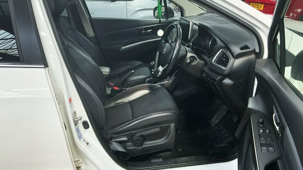 Suzuki S Cross S-cross Motion B-jet - 2022 71 Black #9