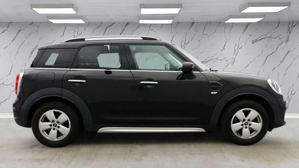 Mini Countryman 1.5L Cooper Classic YF19FJL Black #5