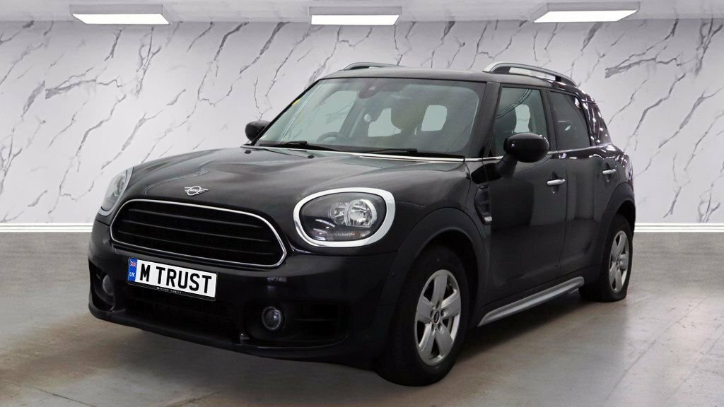 Mini Countryman 1.5L Cooper Classic YF19FJL Black #2