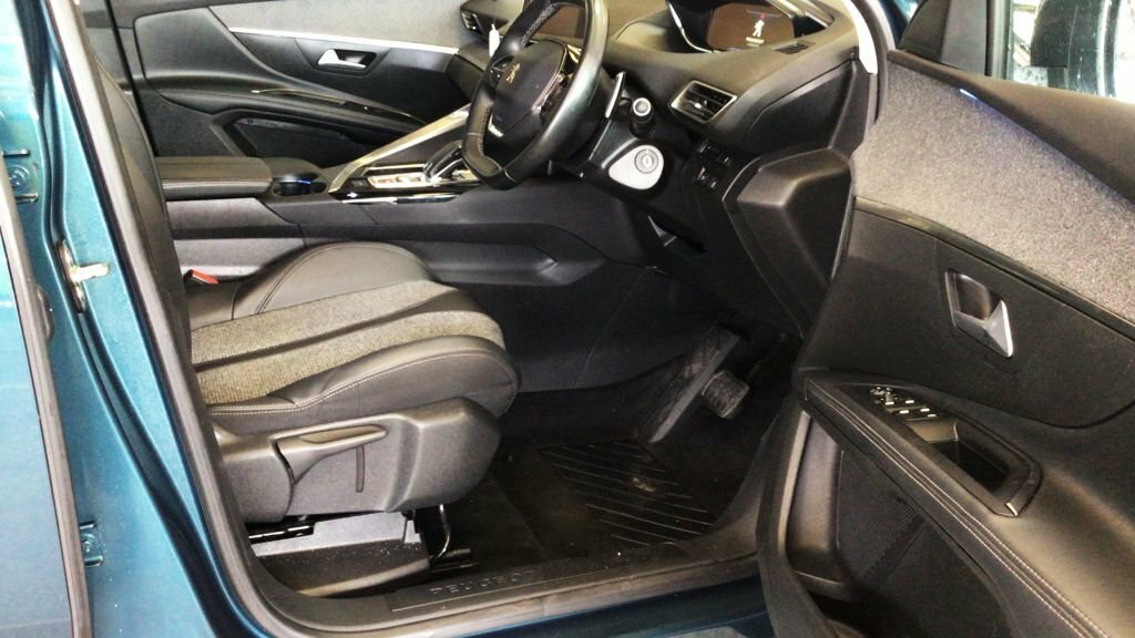 Peugeot 5008 Puretech Ss Allure Grey #9