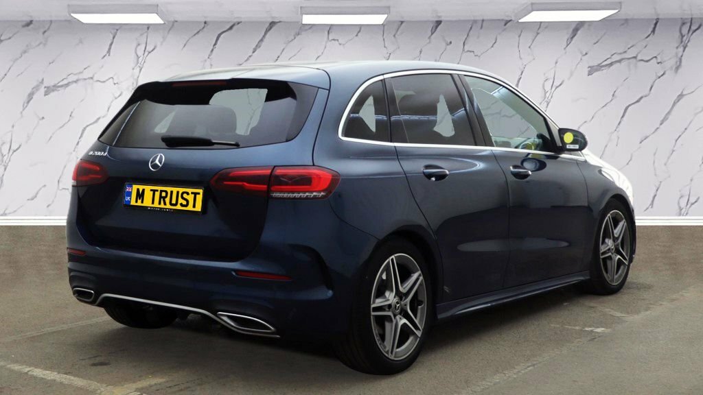 Mercedes-Benz B Class 2L Amg Line Blue #4