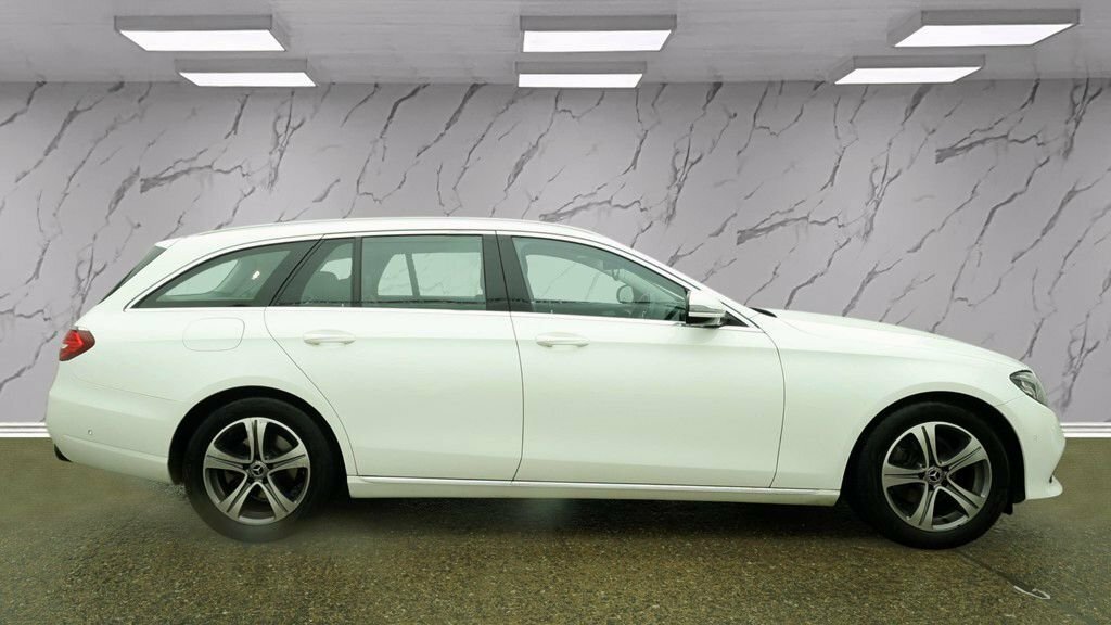 Mercedes-Benz E Class 2L Se WA68URH White #5