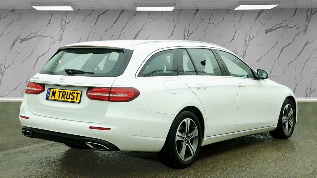 Mercedes-Benz E Class 2L Se WA68URH White #4