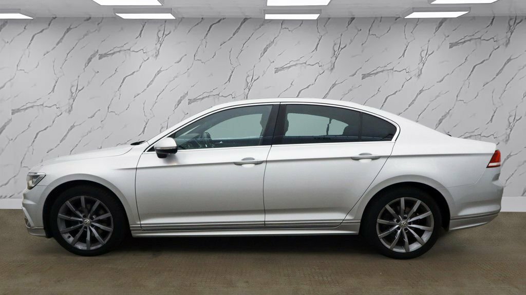 Volkswagen Passat 2.0 Tdi Se Business White #6