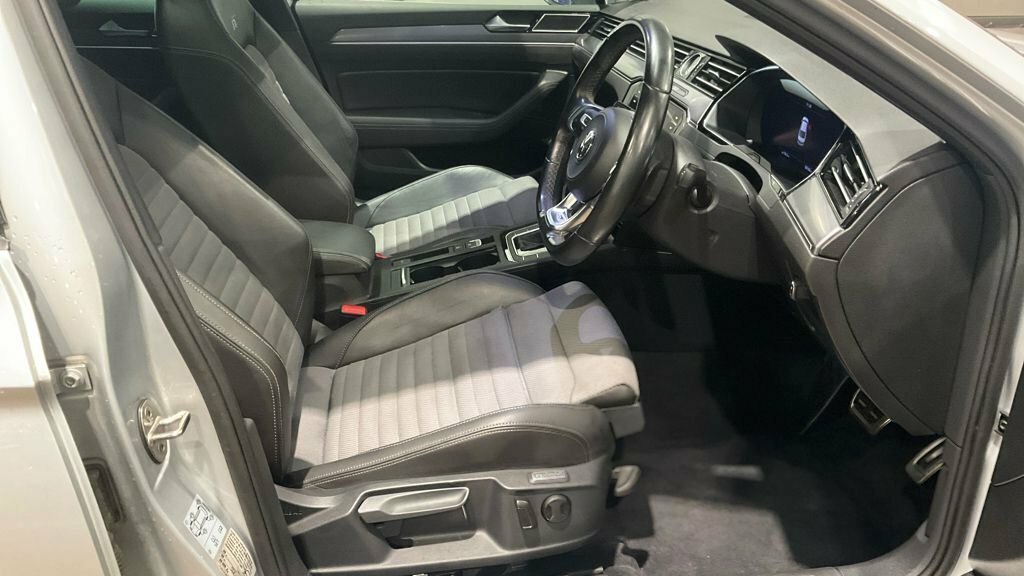 Volkswagen Passat 2.0 Tdi Se Business White #9