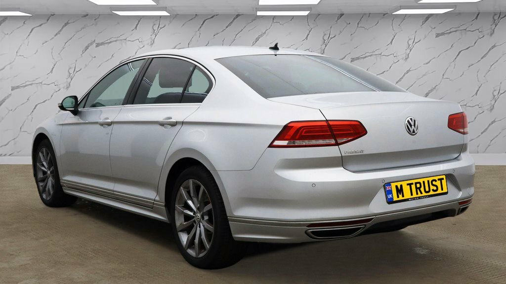 Volkswagen Passat 2.0 Tdi Se Business White #3