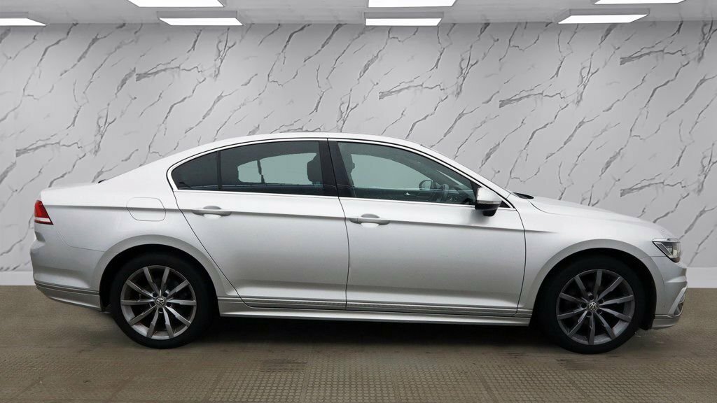 Volkswagen Passat 2.0 Tdi Se Business White #5