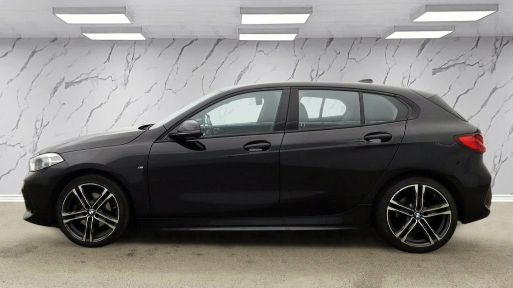 BMW 1 Series 1.5L M Sport DF71TXT Black #6