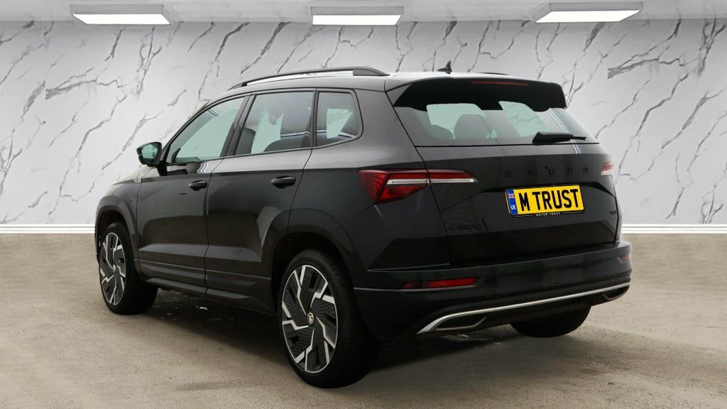 Skoda Karoq 2L Sportline VN72UKB Black #3