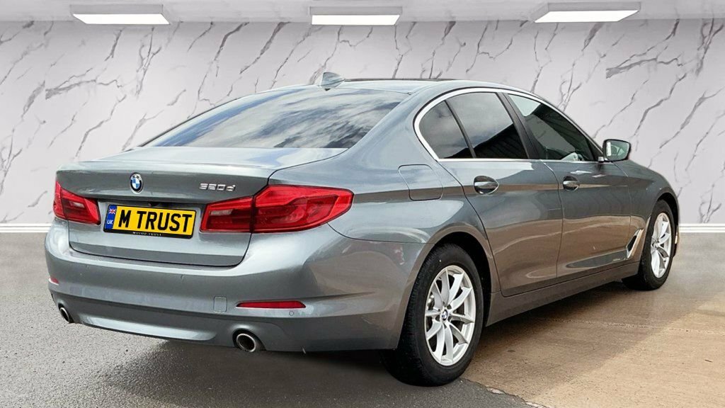 BMW 5 Series 2L Se Blue #4