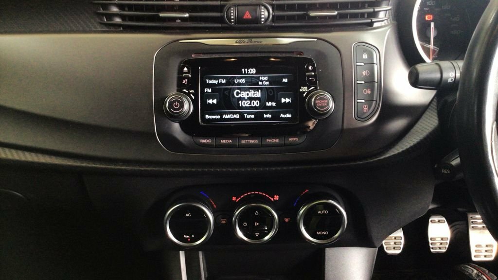 Alfa Romeo Giulietta 1.6 Jtdm-2 Speciale Hatchback Eu Grey #7