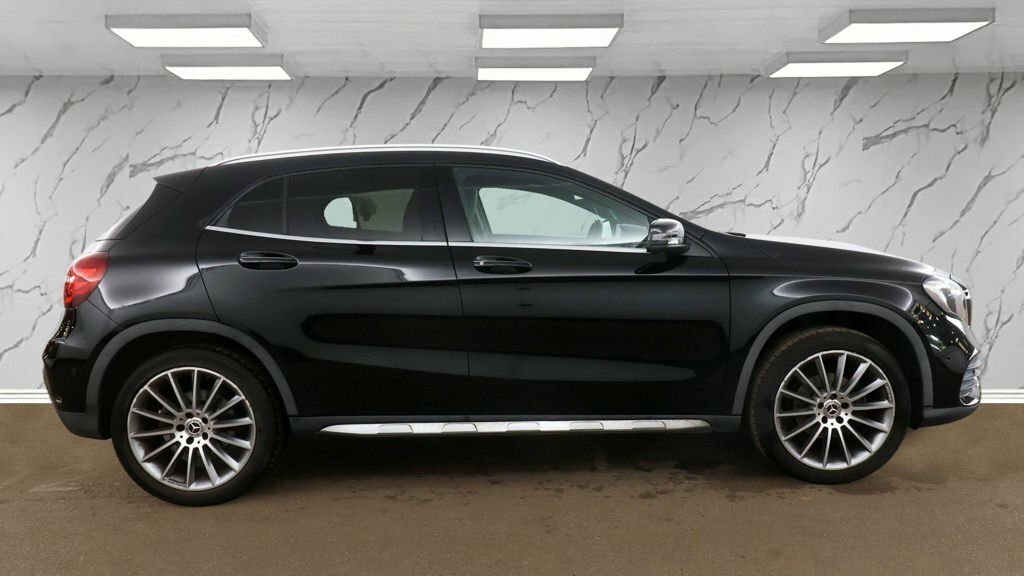 Mercedes-Benz GLA Class 1.6L Amg Line Edition Black #5