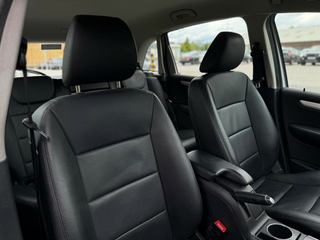Mercedes-Benz B Class Se Blue #15
