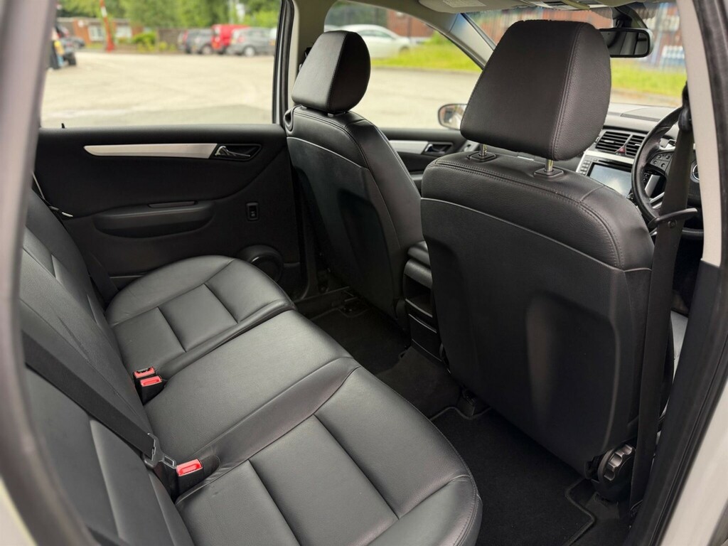 Mercedes-Benz B Class Se Blue #18