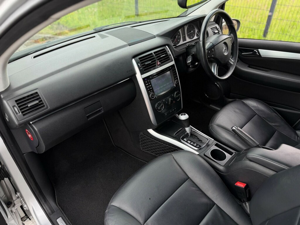 Mercedes-Benz B Class Se Blue #16