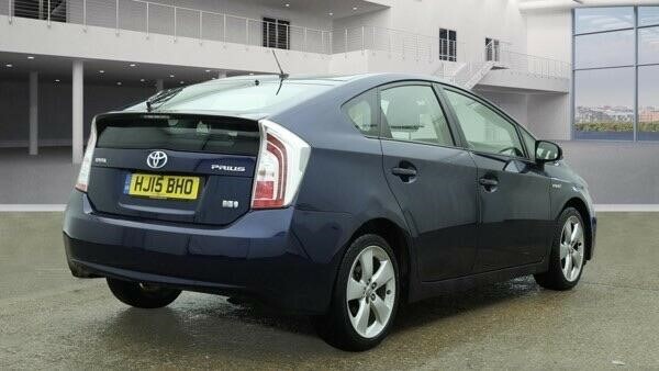 Toyota Prius Hatchback Blue #4