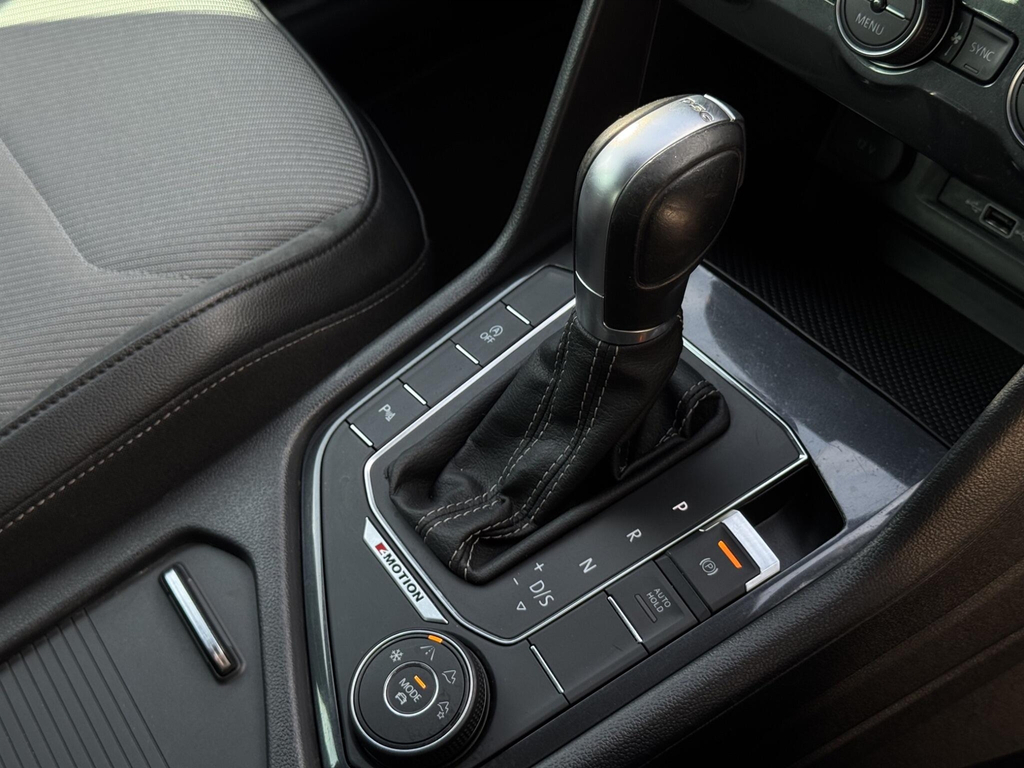 Volkswagen Tiguan Se Navigation Silver #13