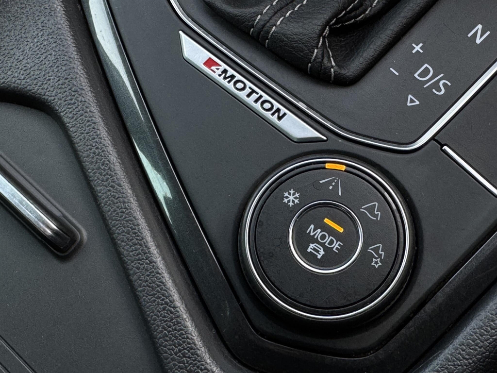 Volkswagen Tiguan Se Navigation Silver #18