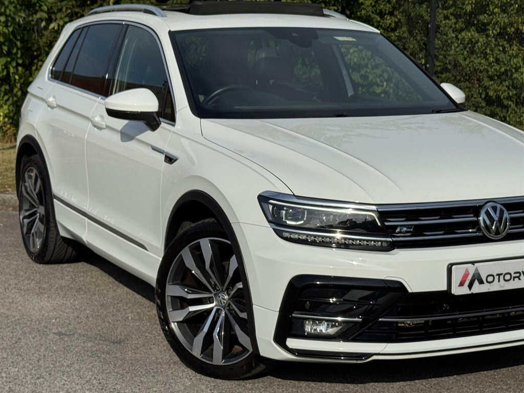 Volkswagen Tiguan Se Navigation Silver #5