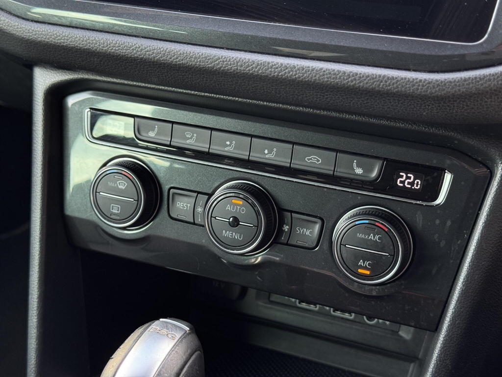 Volkswagen Tiguan Se Navigation Silver #19